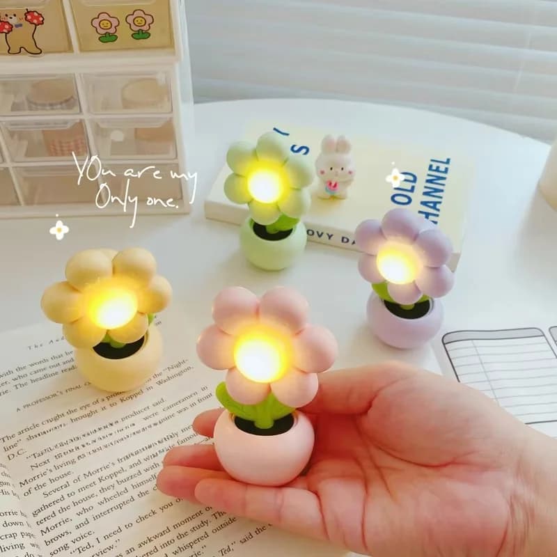Mini stolní lampa ve tvaru květiny, ambientní světlo
