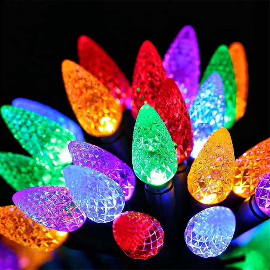 LED řetěz jahod/borůvek se solárním napájením nebo zástrčkou