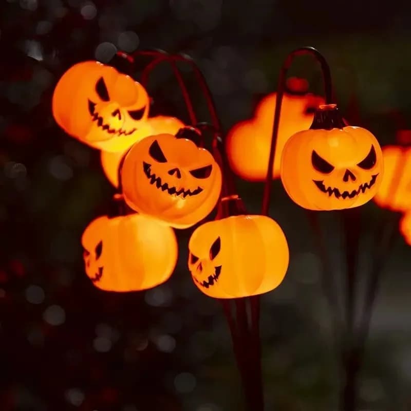 Solární kolíčková světla se 6 LED, design čarodějnického klobouku a dýně